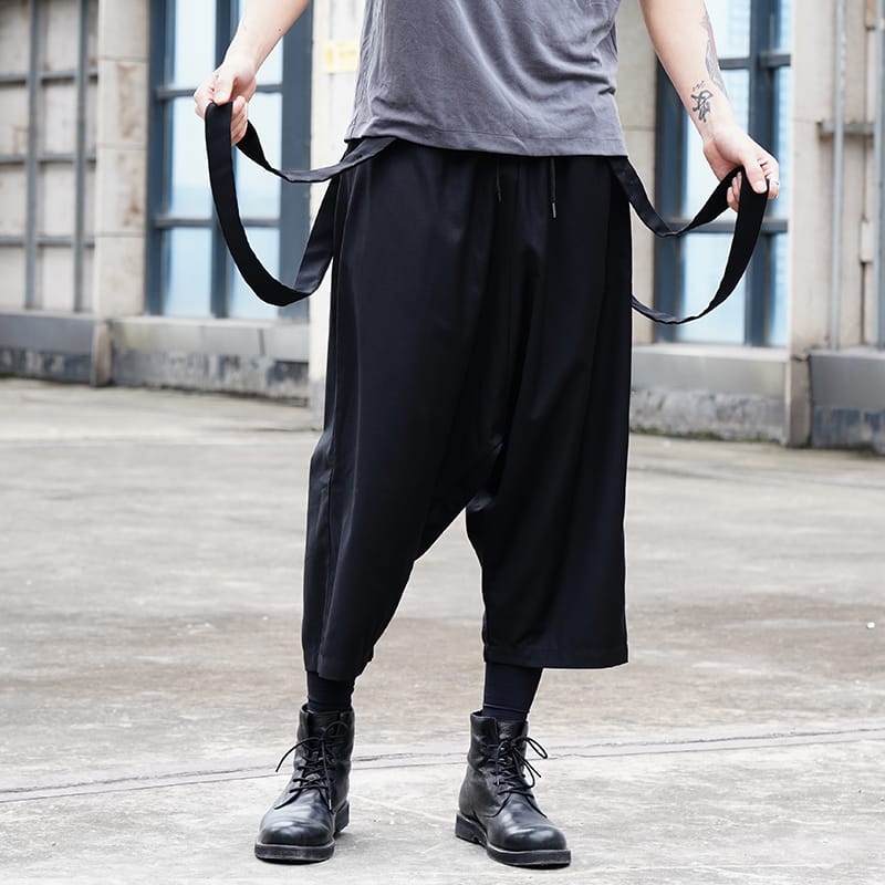 The spring and summer new fashion trend of men's nine-minute pants low crotch loose men's casual pants overalls